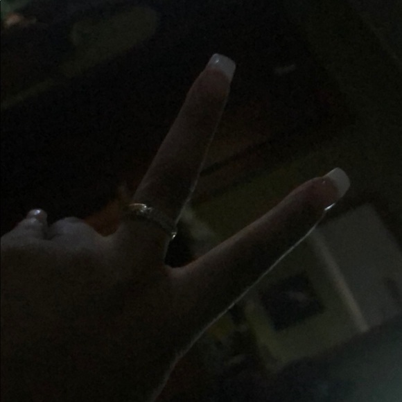 Meet your Posher, Alandra - Picture 1 of 1